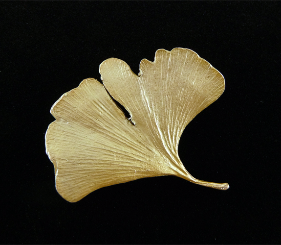 Pin Bronze Small Ginkgo by Silver Seasons